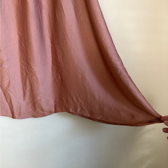 Vince Pleated Midi Skirt Satiny Asymmetrical Fall Dusty Rose Copper Women’s 8 - Picture 8 of 11